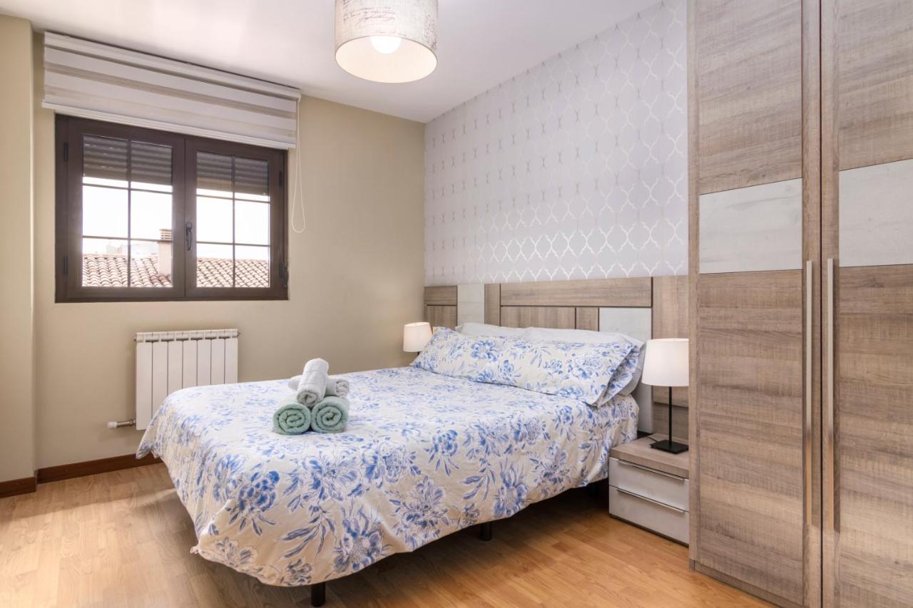 Apartamento Cano Badillo - Plaza Mayor - Leonapartamentos ภายนอก รูปภาพ